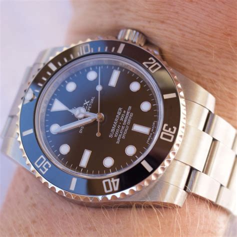 do rolexes tick.